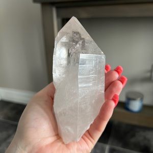 LG Clear quartz natural point